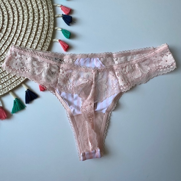 Victoria's Secret Body By Victoria Smooth & Lace Thong Panty Pink Stripe L NEW - Picture 8 of 8